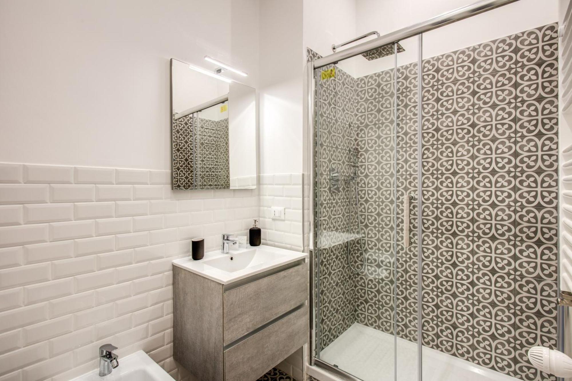 Monti Quiet And Spacious Apartment Rome Exterior photo