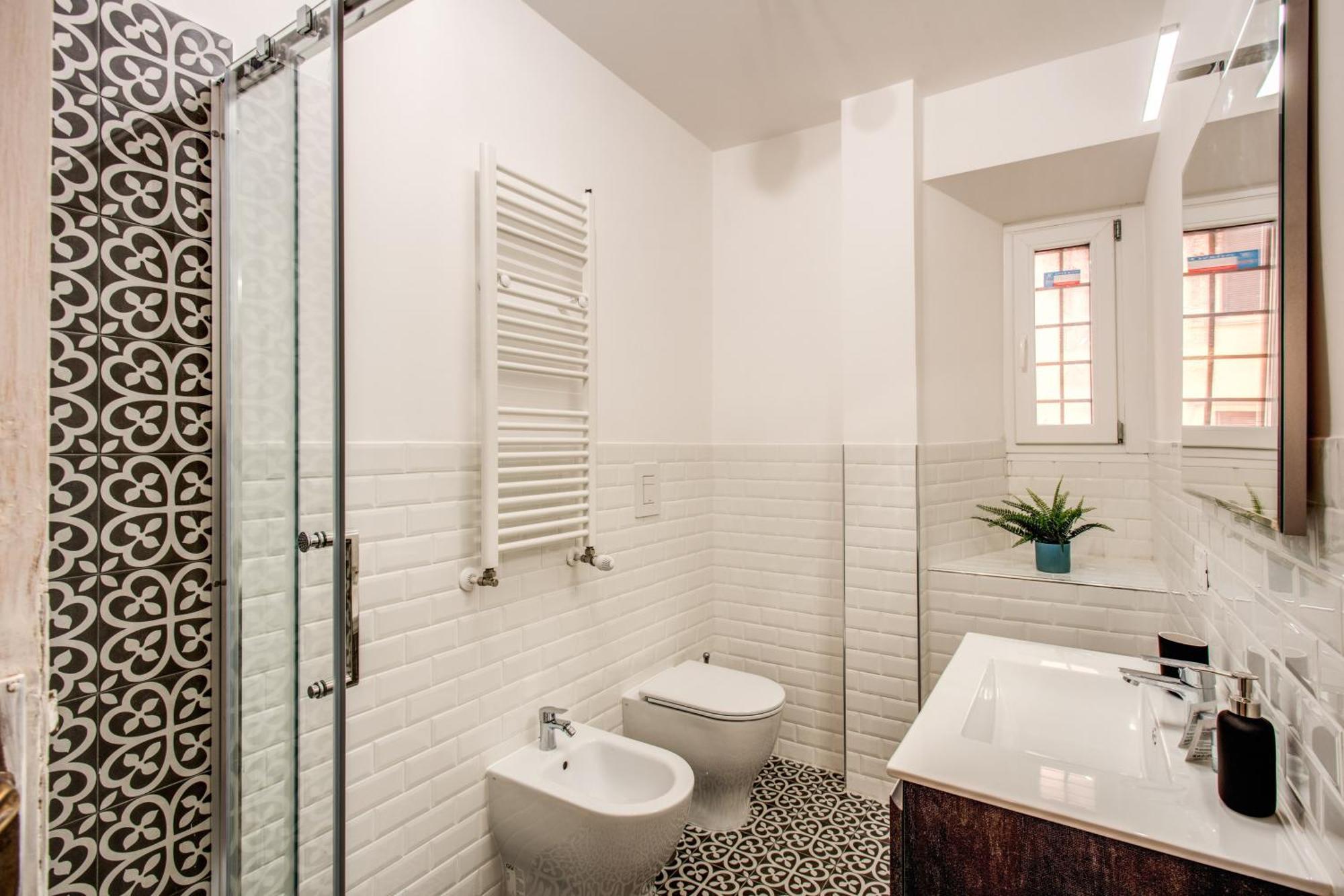 Monti Quiet And Spacious Apartment Rome Exterior photo