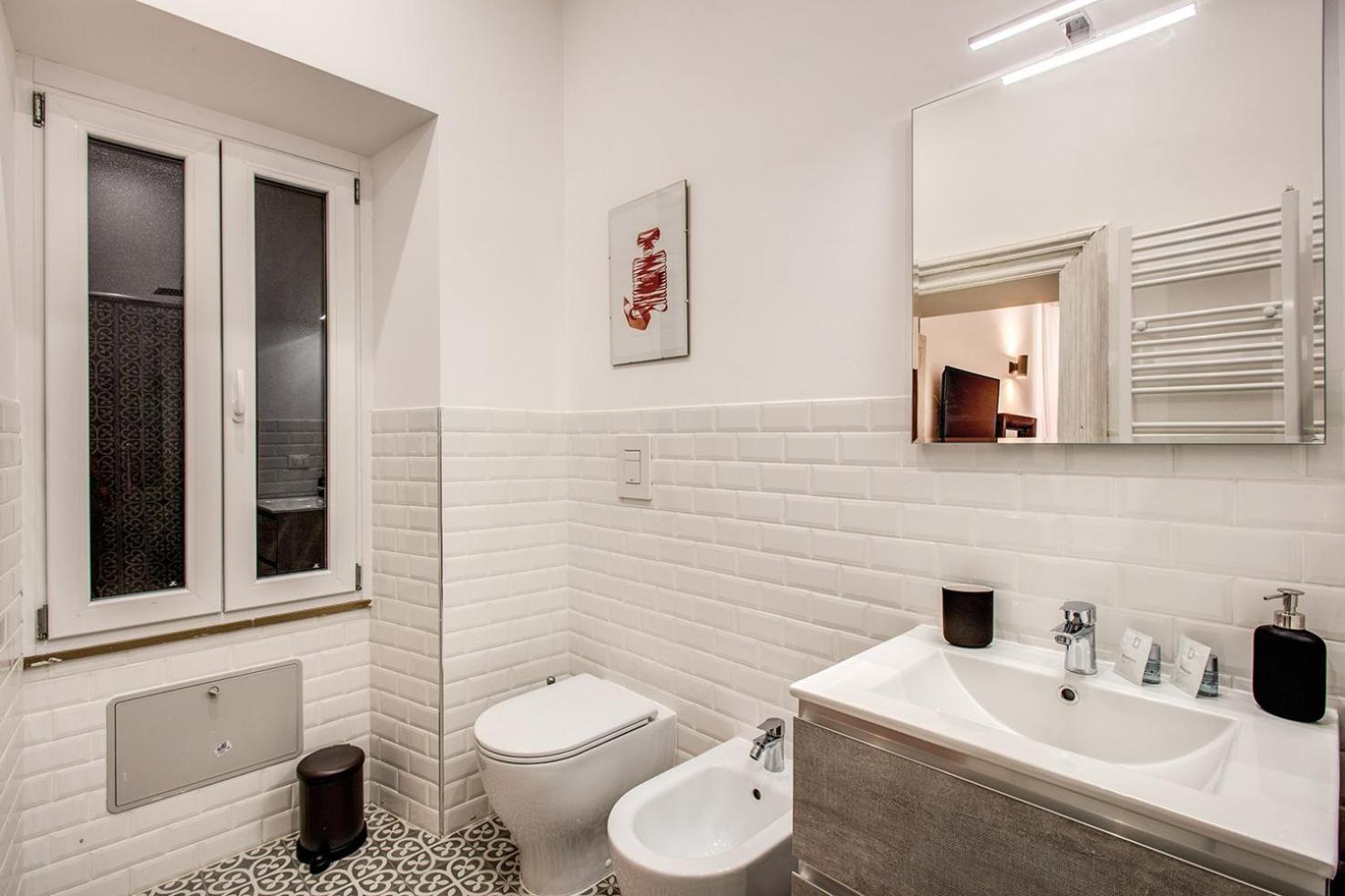 Monti Quiet And Spacious Apartment Rome Exterior photo