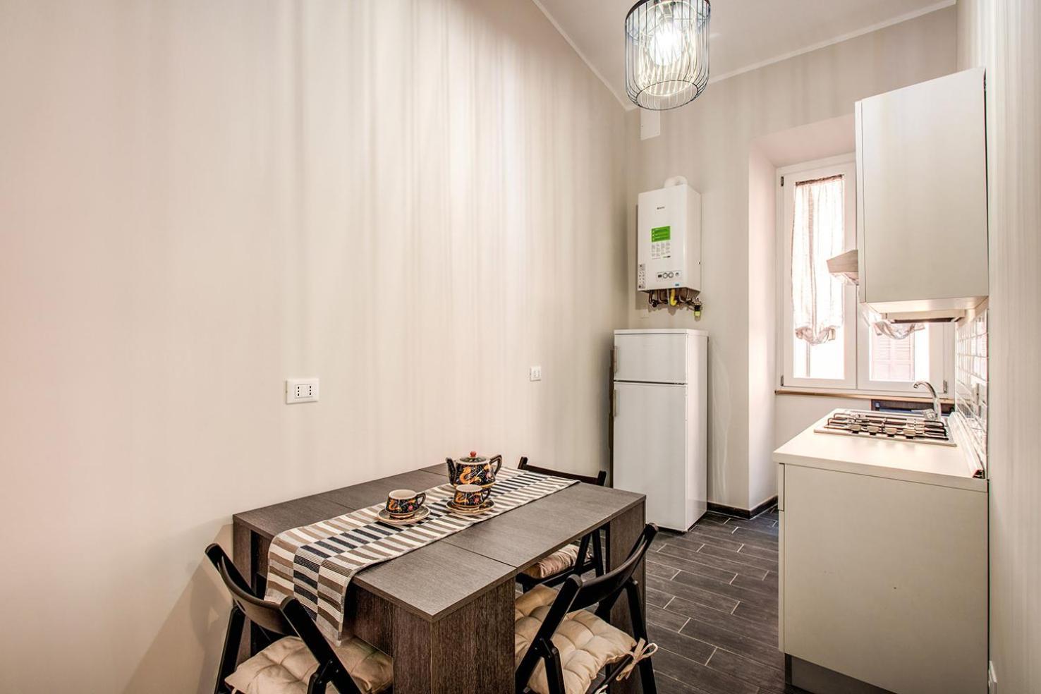 Monti Quiet And Spacious Apartment Rome Exterior photo