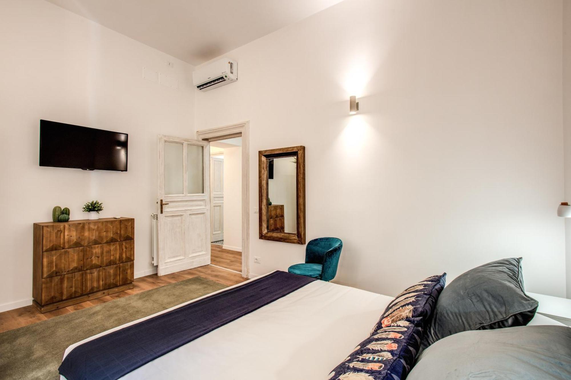 Monti Quiet And Spacious Apartment Rome Exterior photo