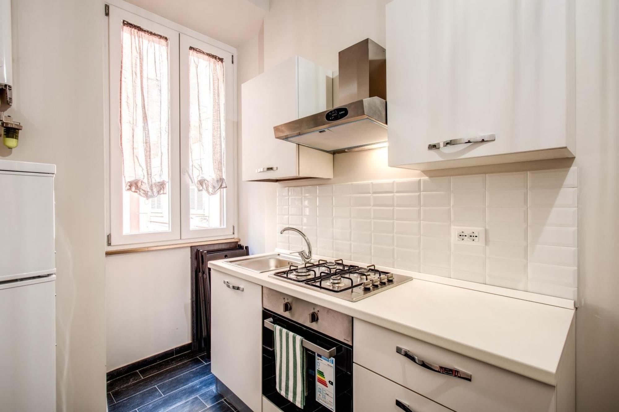 Monti Quiet And Spacious Apartment Rome Exterior photo
